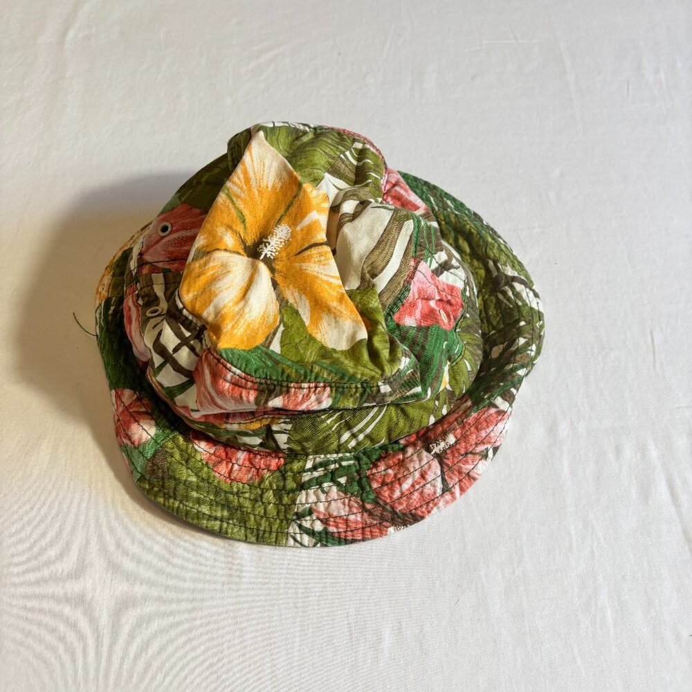 Cliché Floral Bucket Hat - Vibrant Tropical Design